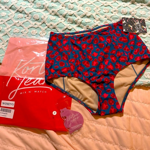 KORTNI JEANE High-Waisted Swim Bottoms “Vibrant Leopard” Sz S - NWT - Picture 1 of 8